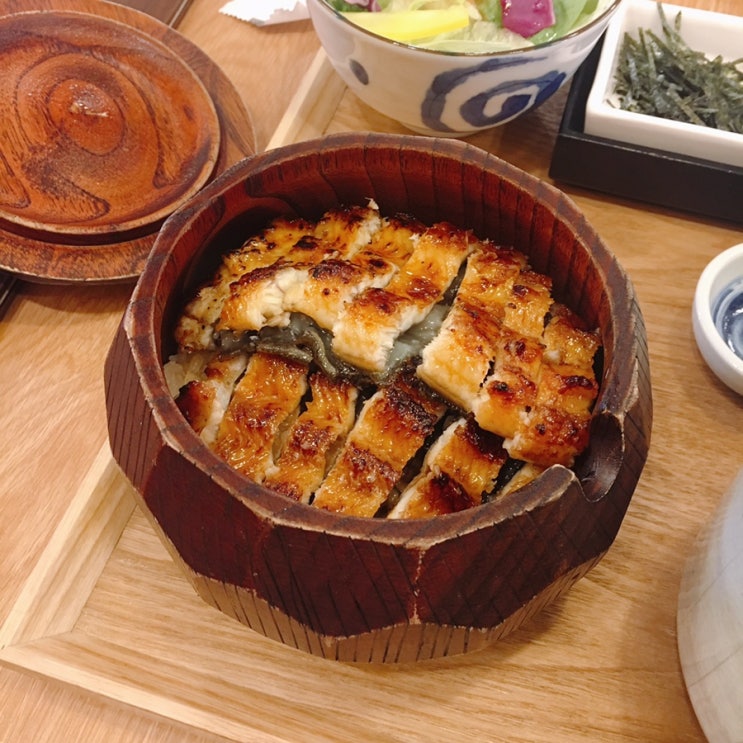  서면 양산도 히츠마부시에서 반하고 왔습니다
