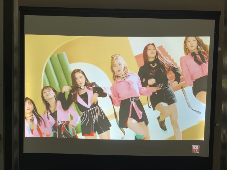  중고 빔프로젝터 가정용 넷플릭스 연결