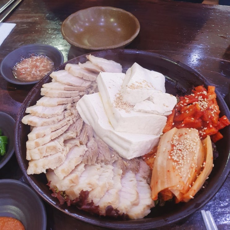  영등포구청 뭐먹을지 고민된다면, 보쌈, 청국장 맛집 부뚜막청국장으로~!