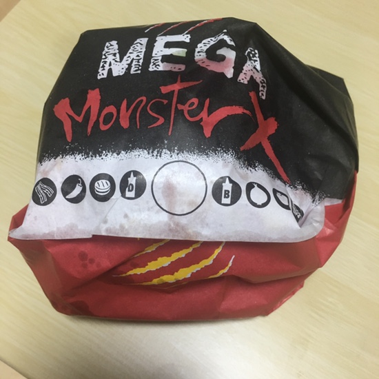 [버거킹]버거킹 메가 몬스터X, 역대급 크기에 놀랐어요!