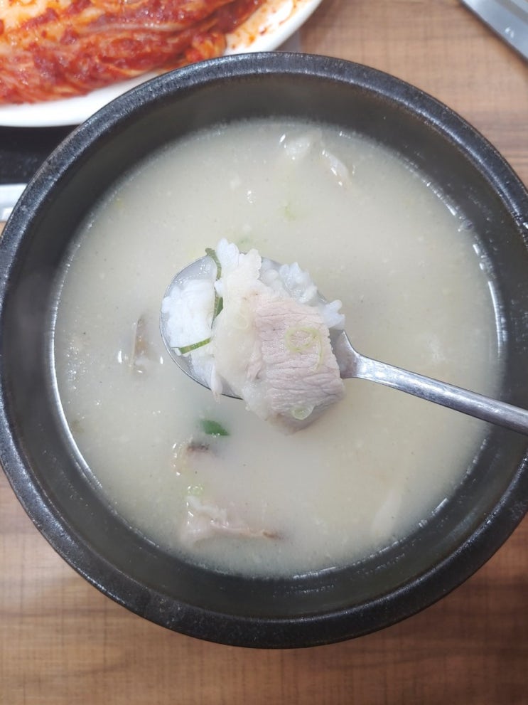  전주 송천동 맛집 에코시티 도담국밥 수육