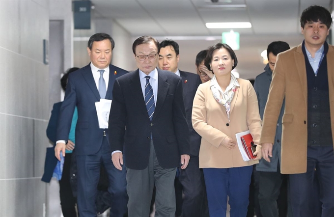 "임미리, <b>안철수</b> 씽크탱크 출신" 강조한 <b>민주당</b>, <b>고발</b>은 취하