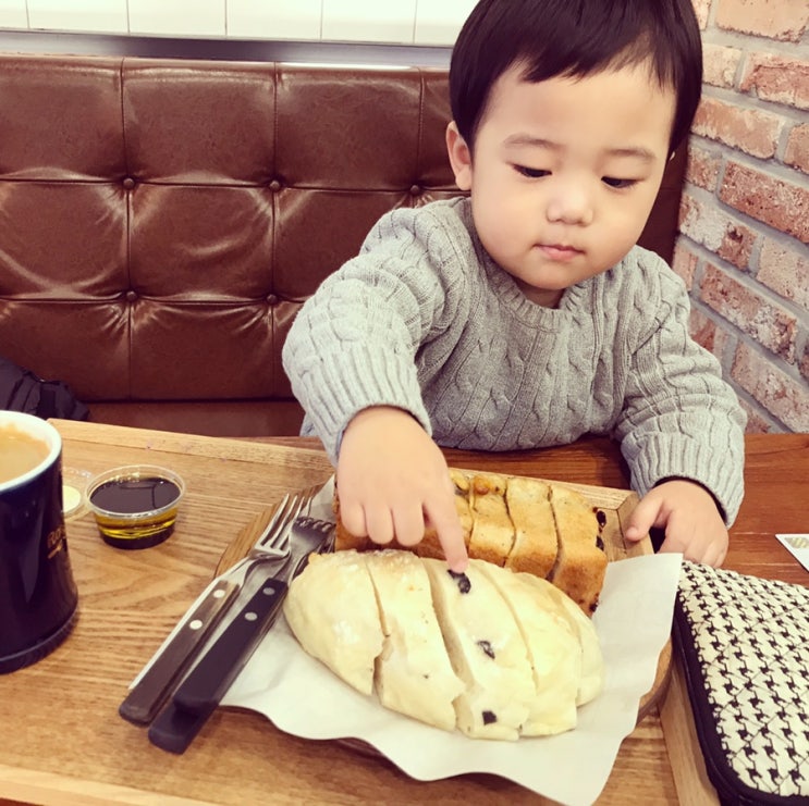 점심시간과 올리브 점심시간과 올리브