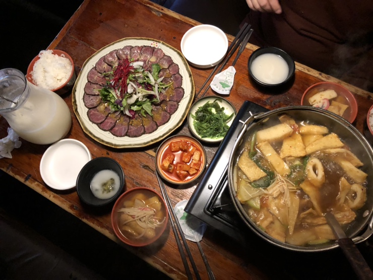  신촌술집 술익는마을 연세로 감성주점 모임장소