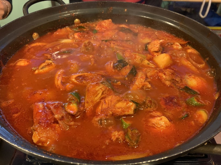 부천역 술집 '해오라기포차' 삼겹살, 닭볶음탕, 감자전, 갈치조림 먹다 부천역 술집 '해오라기포차' 삼겹살, 닭볶음탕, 감자전, 갈치조림 먹다