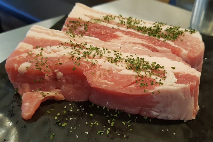  장전동 부산대 근처 돼지고기 숯불구이 맛집 [홍보석] 후기 (부산 금정구 고기집(고깃집))