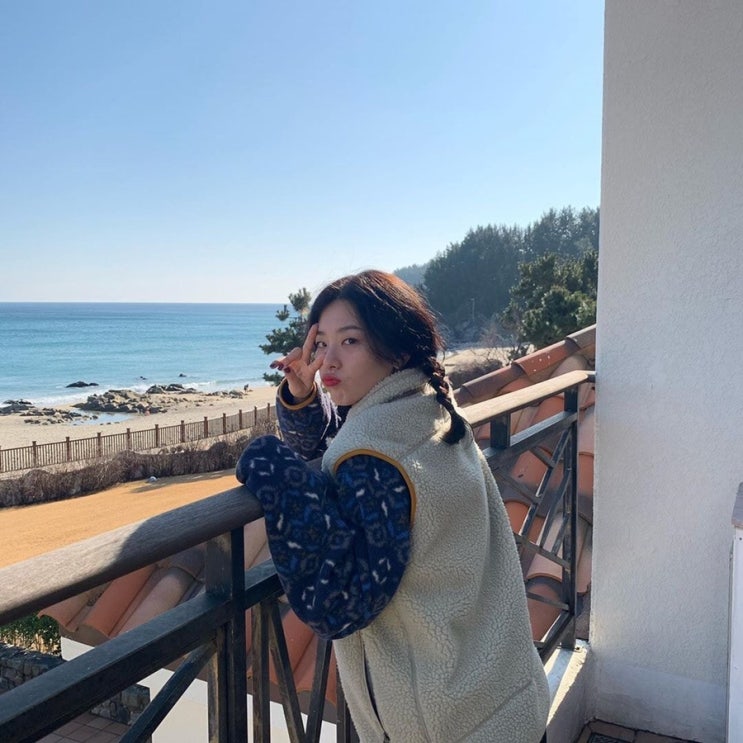  예콩찌 워너비 :: 강원도로 휴가 떠난 레드벨벳 (RedVelvet) 슬기 인스타그램 (Ft. 사진 속 돋보이는 패션 근황)