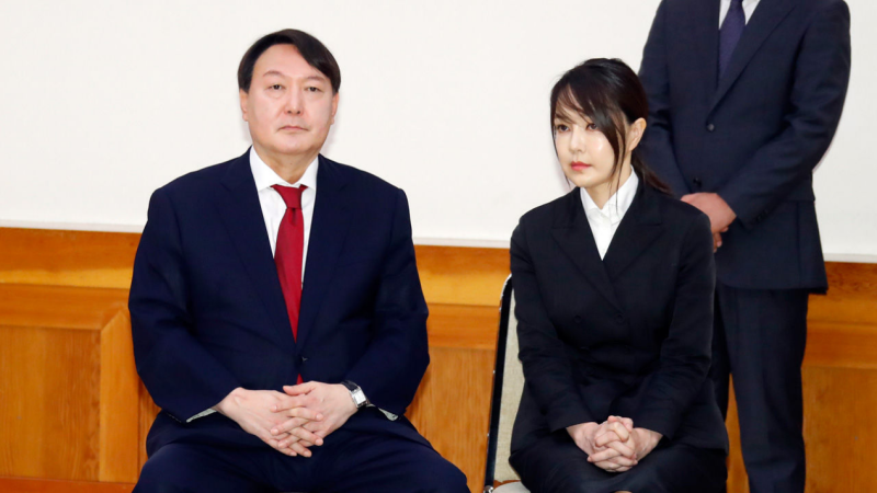 ìœ¤ì„ì—´ ë¶€ì¸ ê¹€ê±´í¬ ë‚˜ì´ ì§ì—… ë…¼ëž€ì€ ë¬´ì—‡ ë„¤ì´ë²„ ë¸