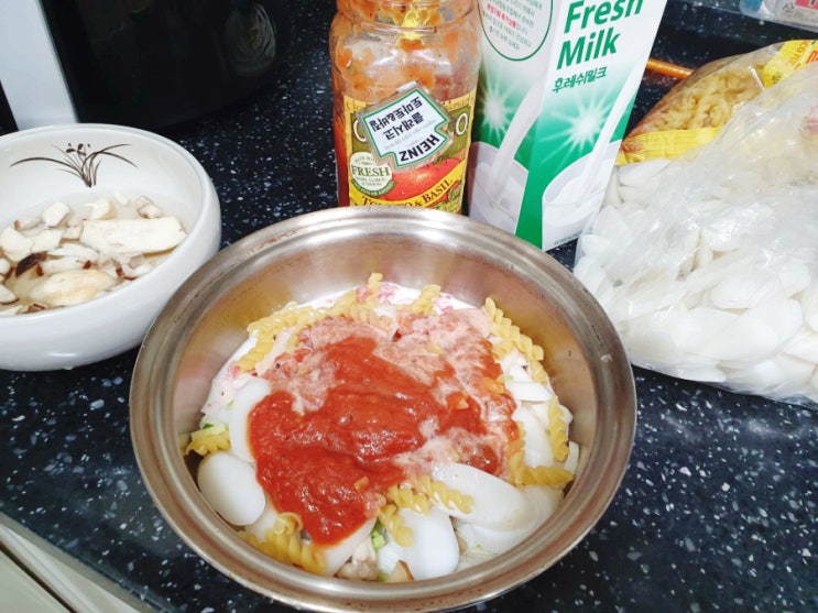  내돈내산 : 하인즈 클레시코 토마토바질 소스 솔찍후기