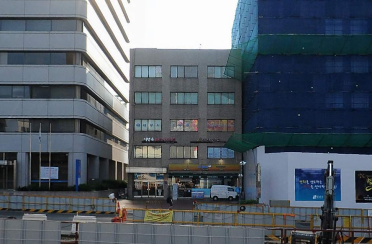  레드빌딩의 부동산 거래사례 강남구 논현동 142-1번지 향산빌딩 320억