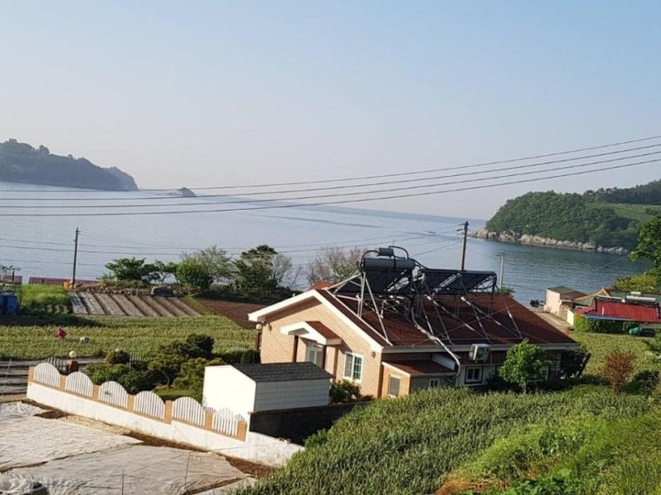  경남 남해 바다가 훤히 보이는 전원주택과 텃밭 함께 매매합니다! 관심있으신분 전화상담가능하세요!