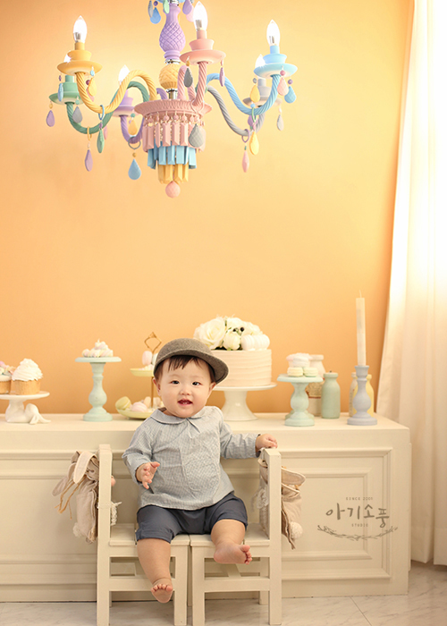  안산돌사진 소중한 첫 생일을 축하하는 추억을 남겨요.