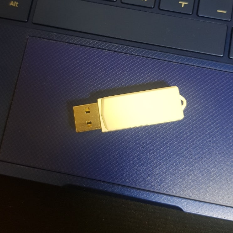 삼성 갤럭시북 플렉스 노트북 프리도스 모델 윈도우 설치(1) : 설치 USB 만들기