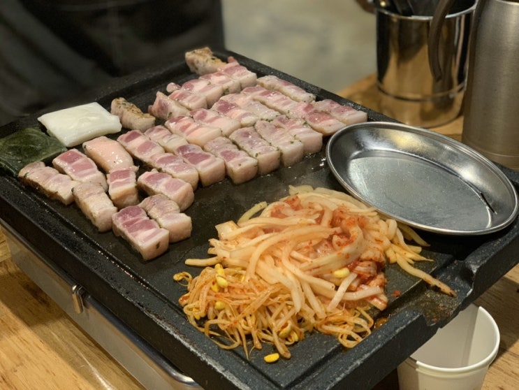  동탄2 신리천 카페거리 "공감식탁" 에서 맛있는 삼겹살 먹기!