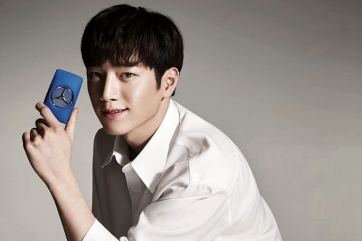  서강준 향수CF소개-메르세데스 벤츠 맨블루 시향  나는 서강준을 꿈꾼다 서강준 눈동자 서강준 남친짤 서강준 옆모습 메르세데스 벤츠 파퓸스