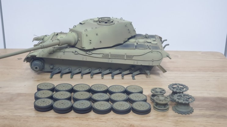 [03_1차도색] Academy KingTiger 아카데미 킹타이거