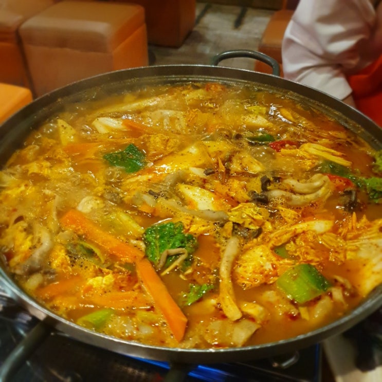  [곱창]어김없이 또 가버린 홍대 노루목황소곱창! (곱창전골)