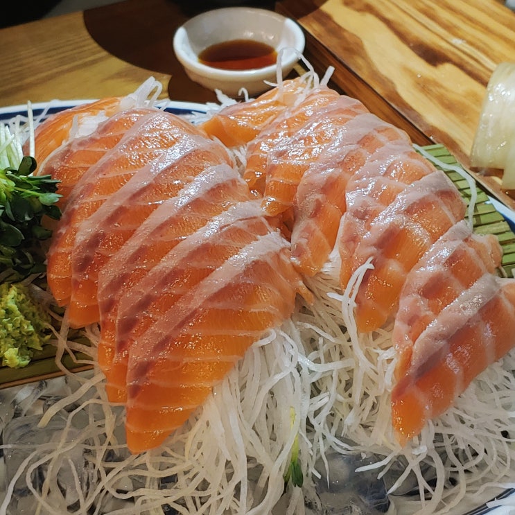  안양1번가 인생식당, 초밥과 사시미 존맛집이라길래 털어봤어요.