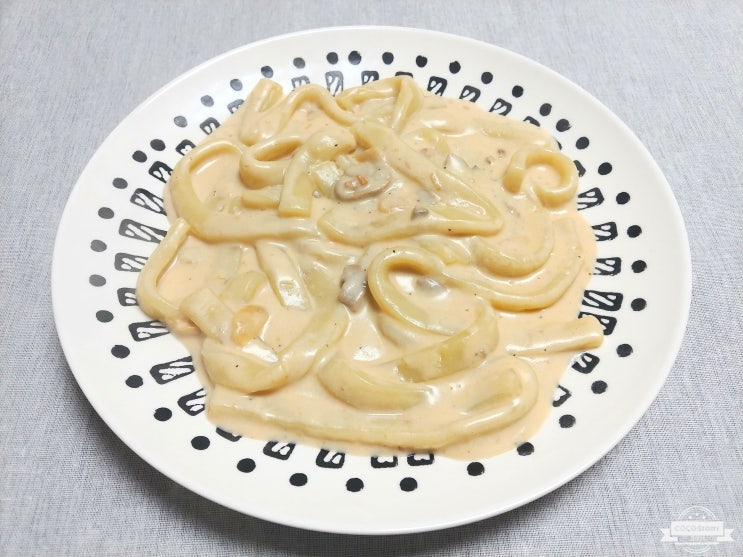  풀무원 누들떡볶이 양송이버섯크림! 간식으로 딱이야~