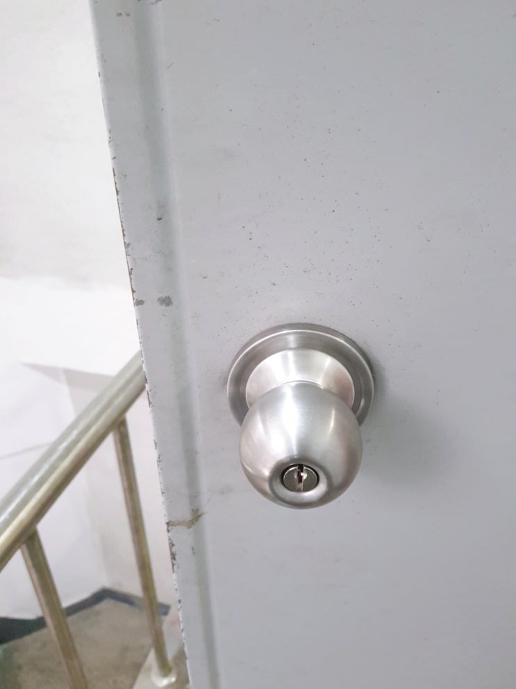  [24시열쇠]고양시 일산동 고장난 현관정 도어락 파손후 교체.일산열쇠.일산동열쇠.탄현동열쇠.일산도어락설치전문