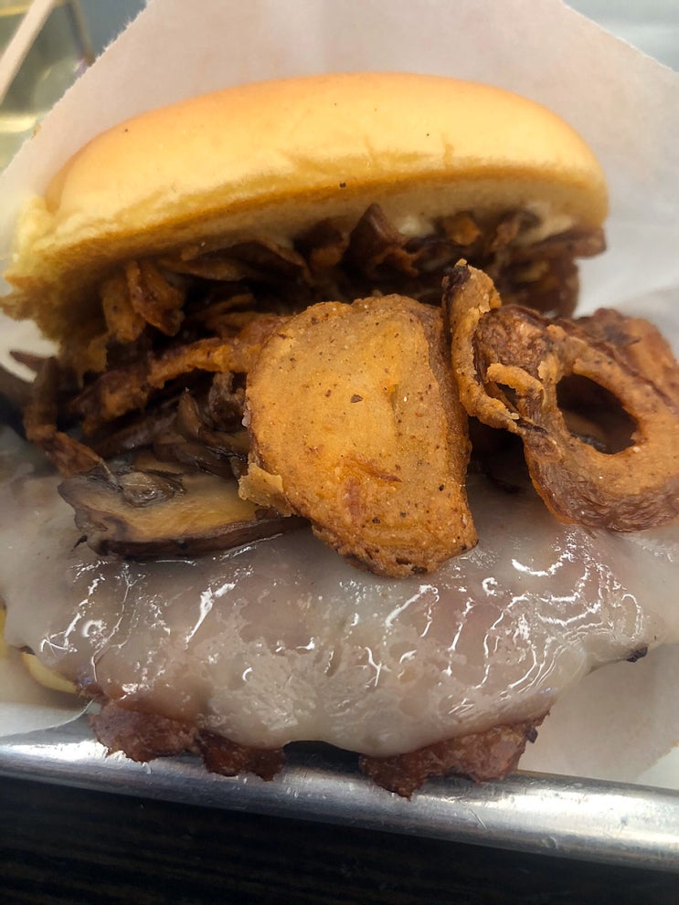  신메뉴 강남 쉐이크쉑 쉑쉑버거  화이트와인 로스티드 갈릭 머쉬룸 버거 shakeshack 강남 고속버스터미널 센트럴시티 로스티드 갈릭마요 프라이 포토벨로 메뉴추천 버섯