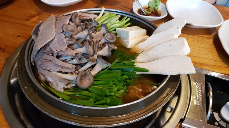  포천 동이손만두에서 만두전골, 해물파전 먹고 봉선사 달집태우기 보고왔어요.