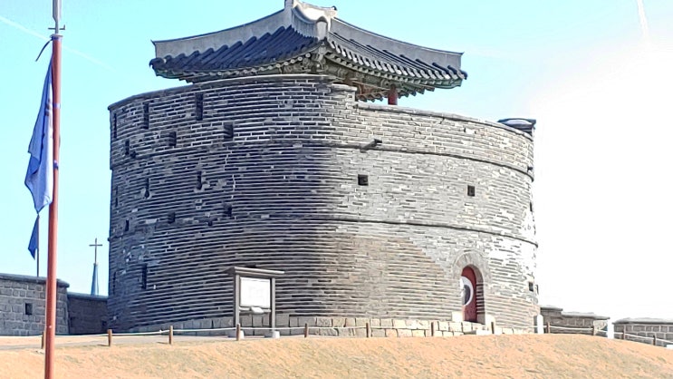 공심돈 디자인 모티브 수원화성박물관 징크 패널 전벽돌 옥상 정원 로툰다 계단실 공심돈 디자인 모티브 수원화성박물관 징크 패널 전벽돌 옥상 정원 로툰다 계단실