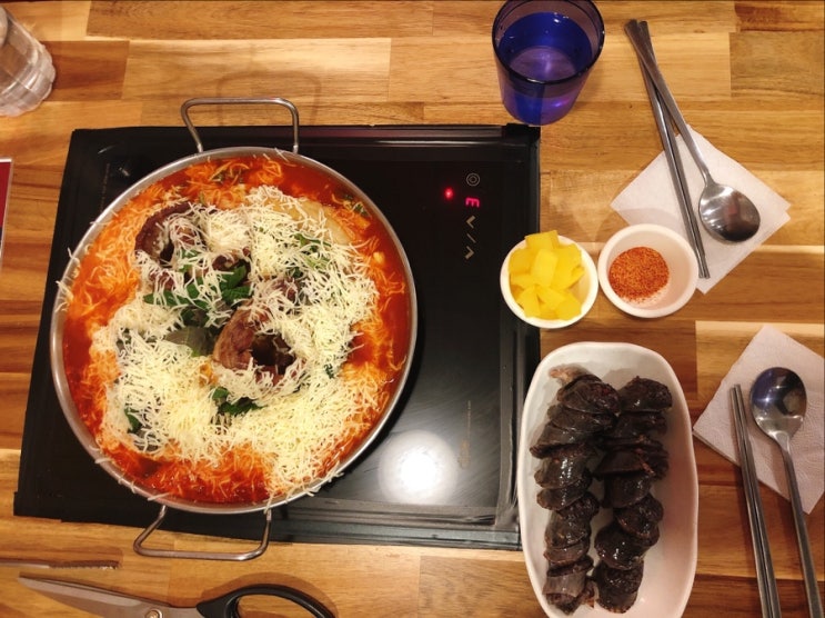 청주 율량동에서 떡볶이 먹었어요. From.청년다방 청주 율량동에서 떡볶이 먹었어요. From.청년다방