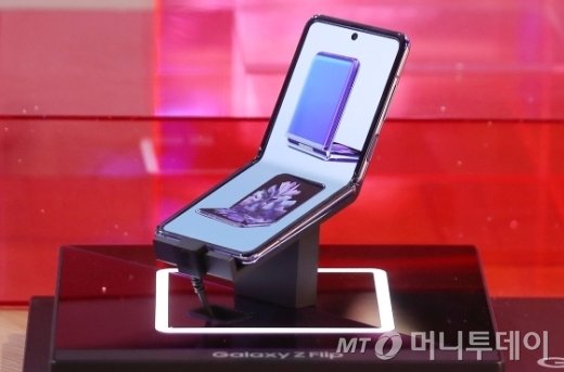 "왜 이렇게 비싸지" 휴대폰보험료 싸질까 "왜 이렇게 비싸지" 휴대폰보험료 싸질까