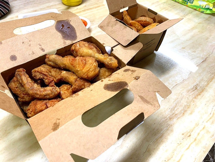  교촌치킨 오리지널 맛보기 ! 코로나 때문에 외출도 못하고..이럴 땐 배달음식이 제일! (쿠폰이용하여 저렴하게)