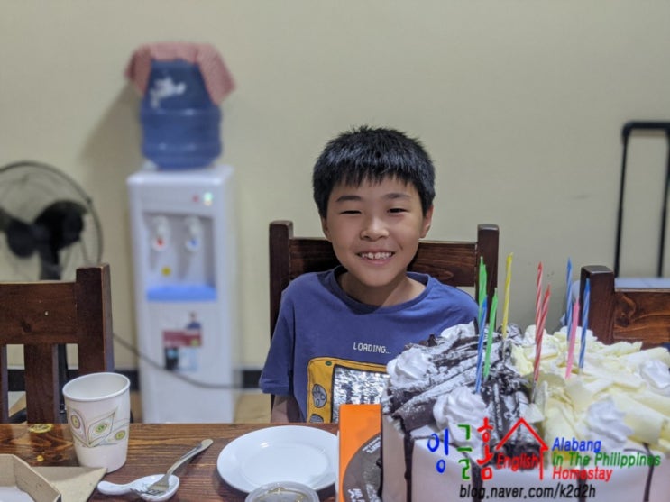 [필리핀홈스테이] 오늘은 라살조벨스쿨 2학년 잉글홈의 막둥이 VICTOR의 HAPPY BIRTHDAY 