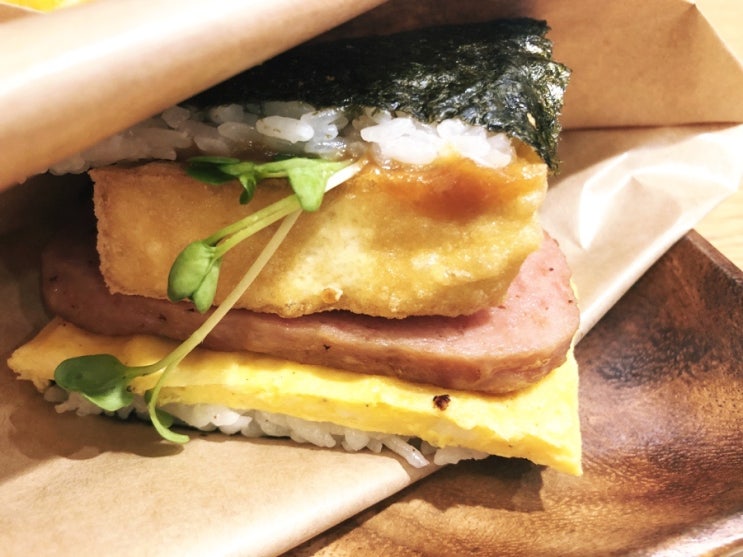  오키나와 나하공항 맛집: 포크 다마고 & 블루씰 아이스크림