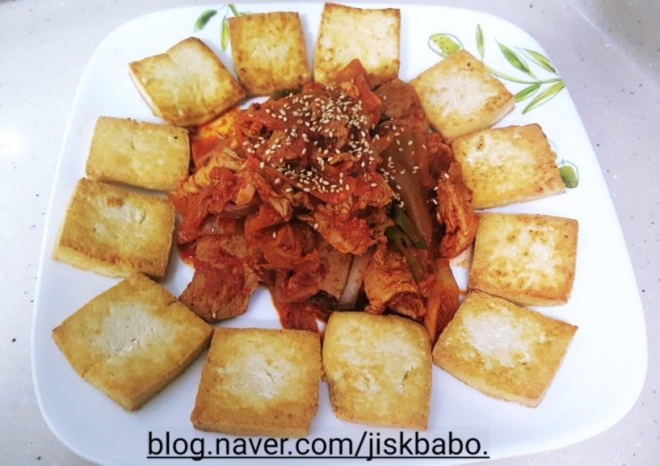  두부김치! 밥반찬, 술안주로 딱 좋은:)두부김치 만들기!