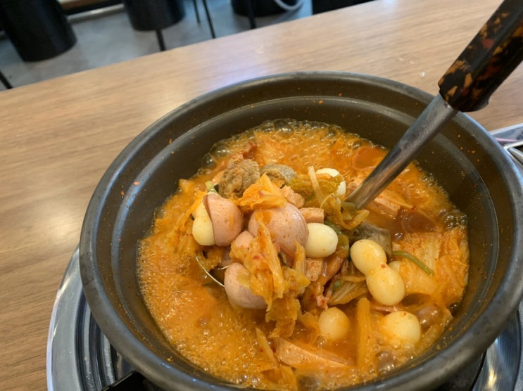  노원역 먹거리. 백채김치찌개 돼지 김치찌개 치즈 달걀말이 먹방 후기. 노원역 혼밥으로도 강추