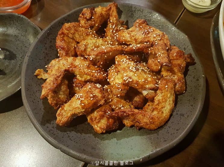 연수동 치킨 튀김옷을 입혀 구운 오븐에빠진닭 연수동 치킨 튀김옷을 입혀 구운 오븐에빠진닭