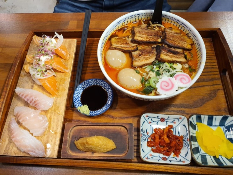  울산무거동맛집으로 유명한 라멘집입니다 울산무거점
