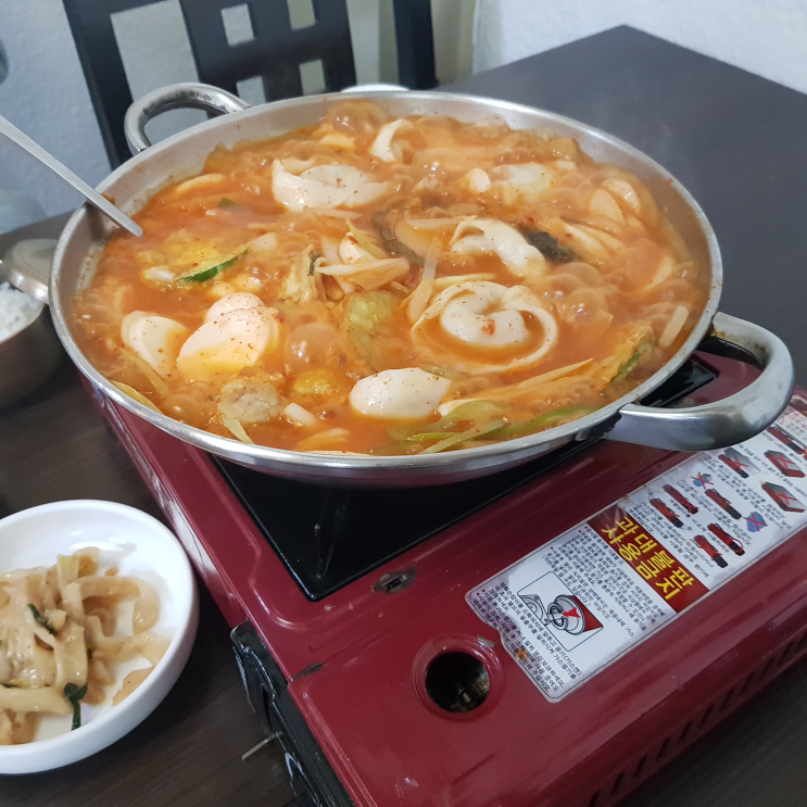  다락정 김치만두전골 강추!