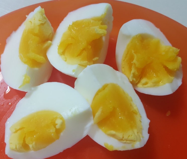  삶은 달걀 반숙 삶는 방법(촉촉한 계란)
