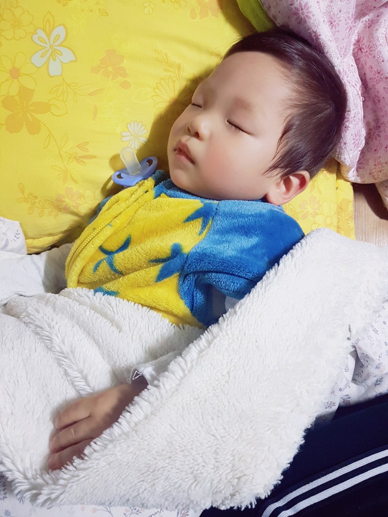 아이가 자다가 깨서 우는 이유 8가지! 당황하지 마요~ : 네이버 블로그