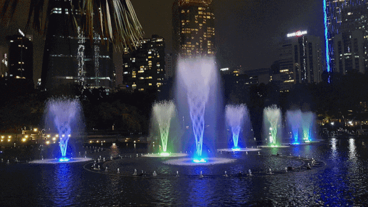 [쿠알라룸푸르 투어]KLCC 공원 수리아몰 야간 분수쇼