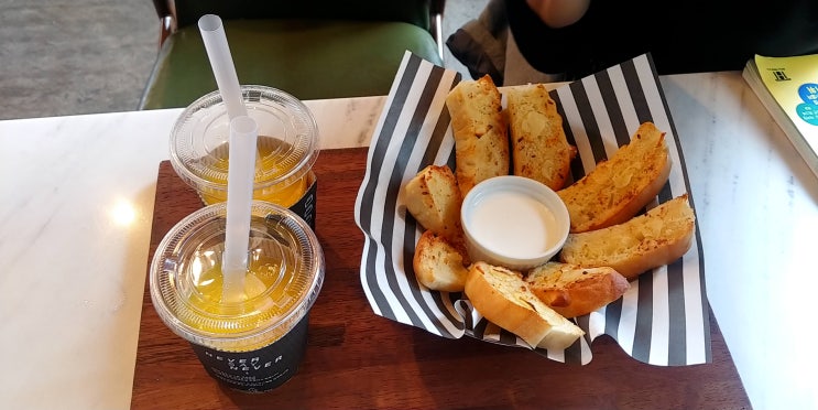  광교법조타운 스페셜티 카페 GROUND8456+