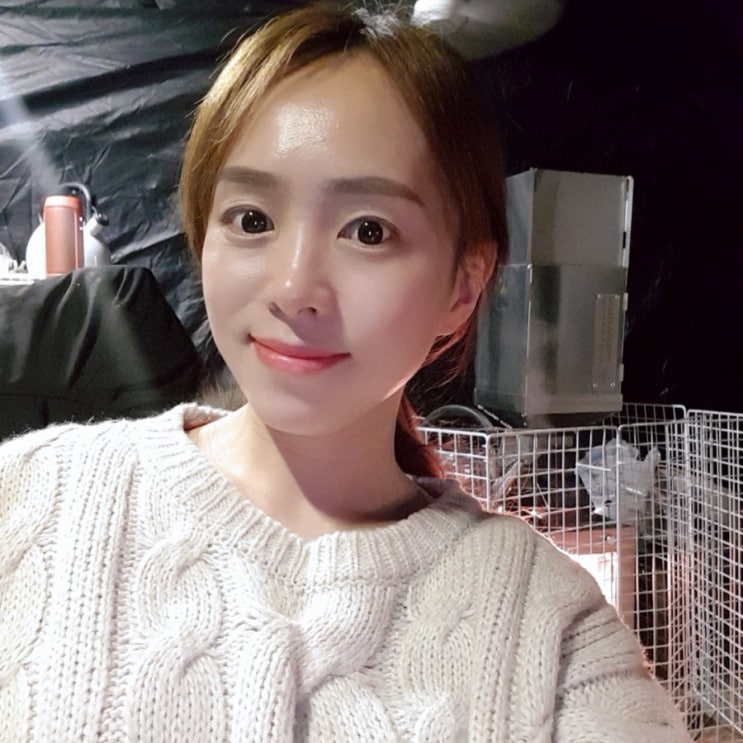  동안 메이크업의 완성은 이오스타 비비쿠션으로~