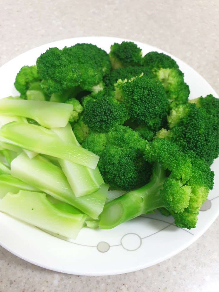  브로콜리 맛있게 데치는 법