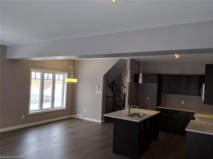  [렌트매물] 814 Cedarpark Way