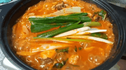  매콤한 찌개 [문현전통한우곱창] 소주안주추천/ 칼칼, 쫄깃 소주안주로 최고!