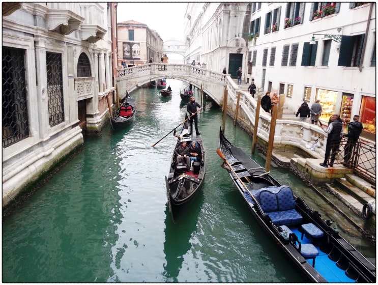 베네치아 상인으로 유명한 낭만적인 물의 도시 베니치아로 !