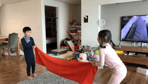 코로나19 슬쌍디아빠 둥이들과 집에서 놀기 7탄 담요로 공받기