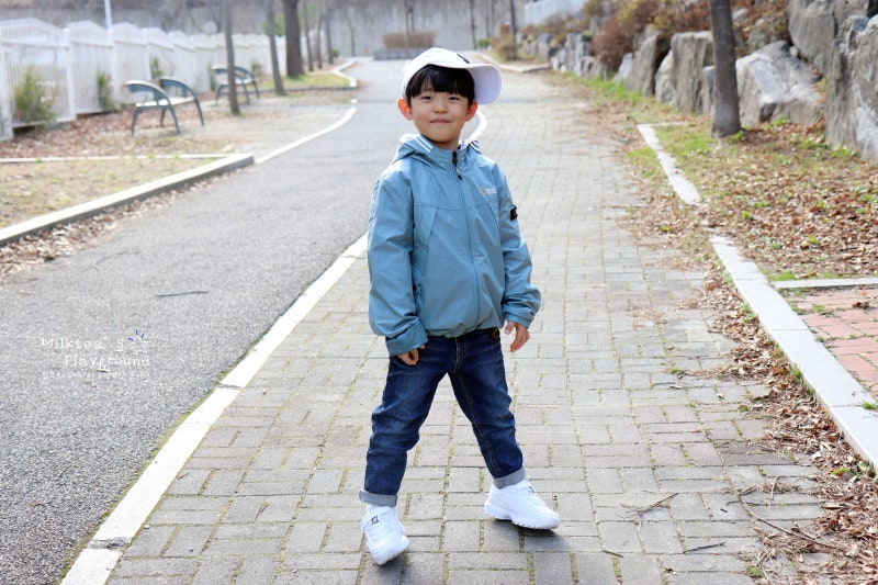 내셔널지오그래픽 키즈 바람막이 역시 탁월한 선택