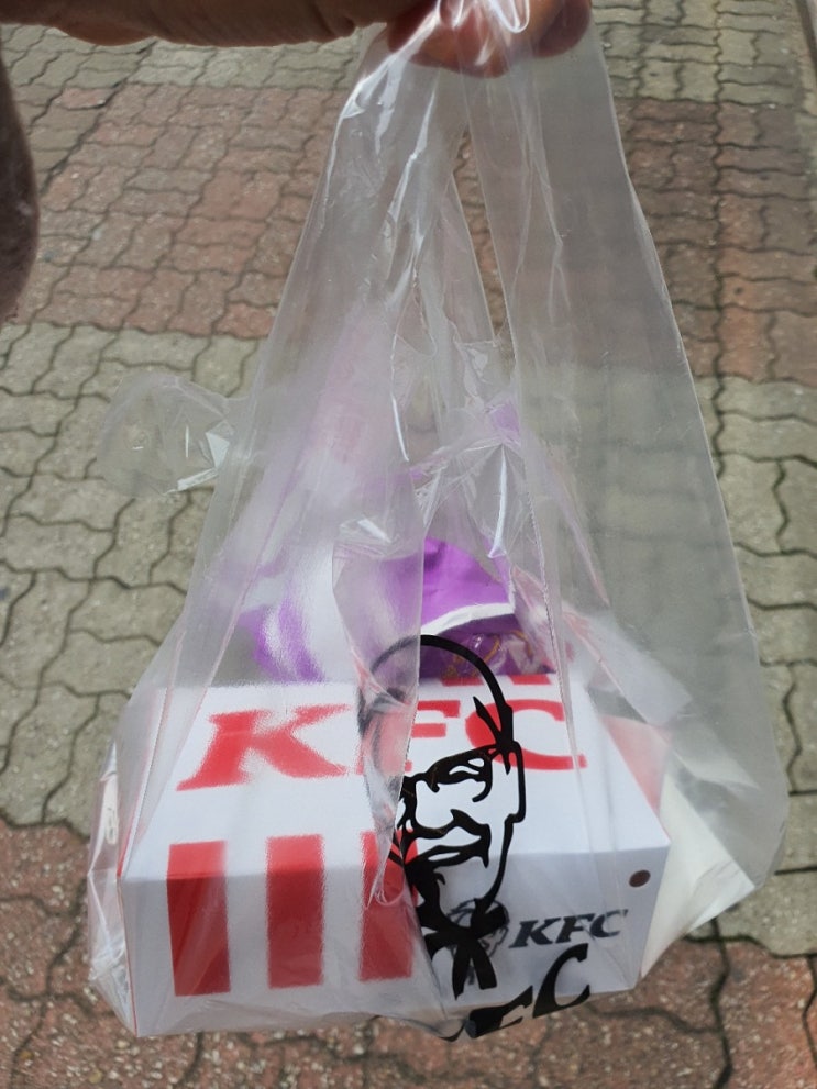 햄버거 리뷰 - KFC 징거싱글세트 햄버거 리뷰 - KFC 징거싱글세트