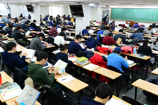 20,000 더 연기 경찰 증가 연기 경찰 테스트 경찰 증가 계획